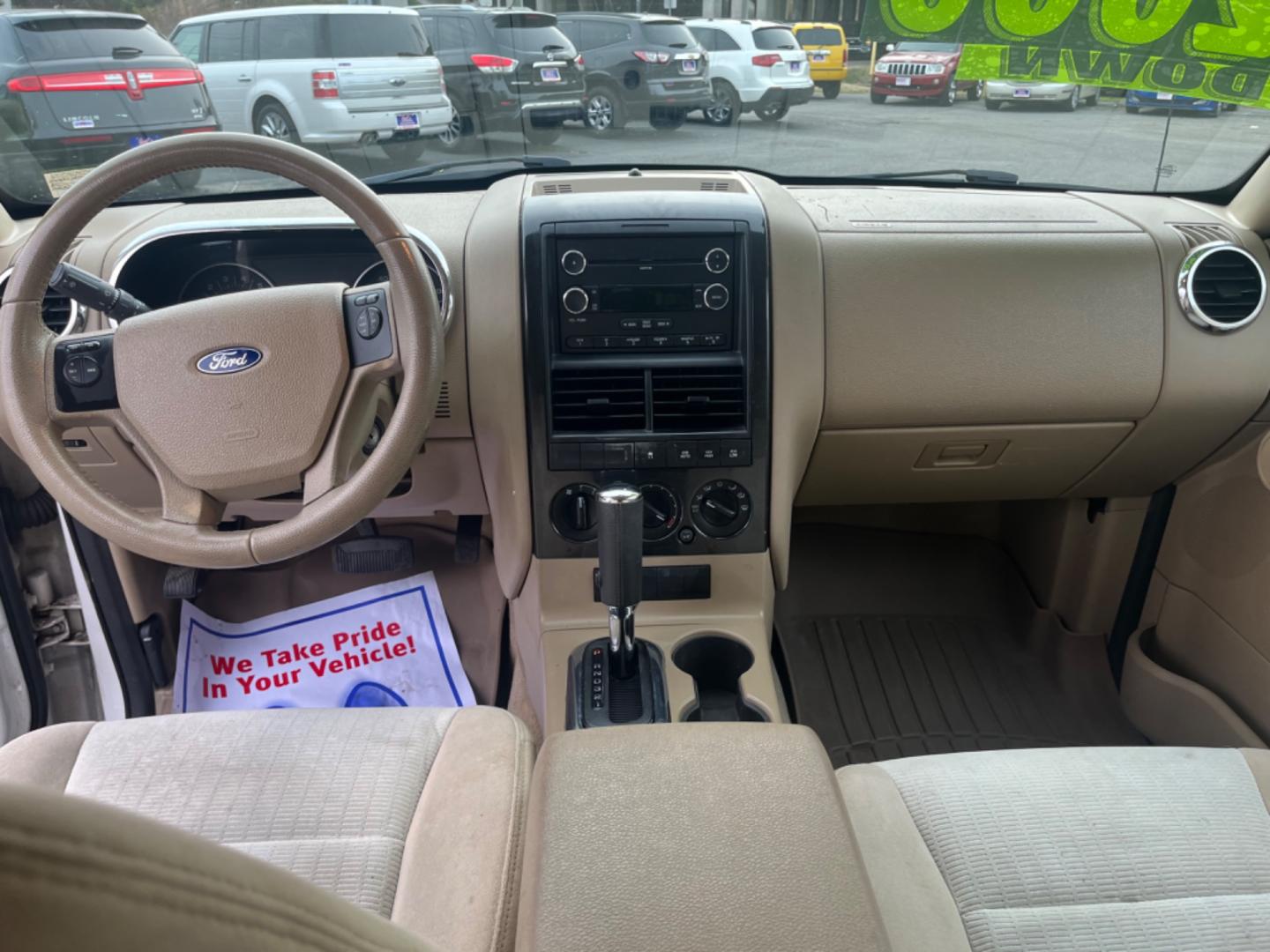 2009 WHITE Ford Explorer (1FMEU73E79U) with an 4.0 V6 engine, Automatic transmission, located at 5700 Curlew Drive, Norfolk, VA, 23502, (757) 455-6330, 36.841885, -76.209412 - Photo#10